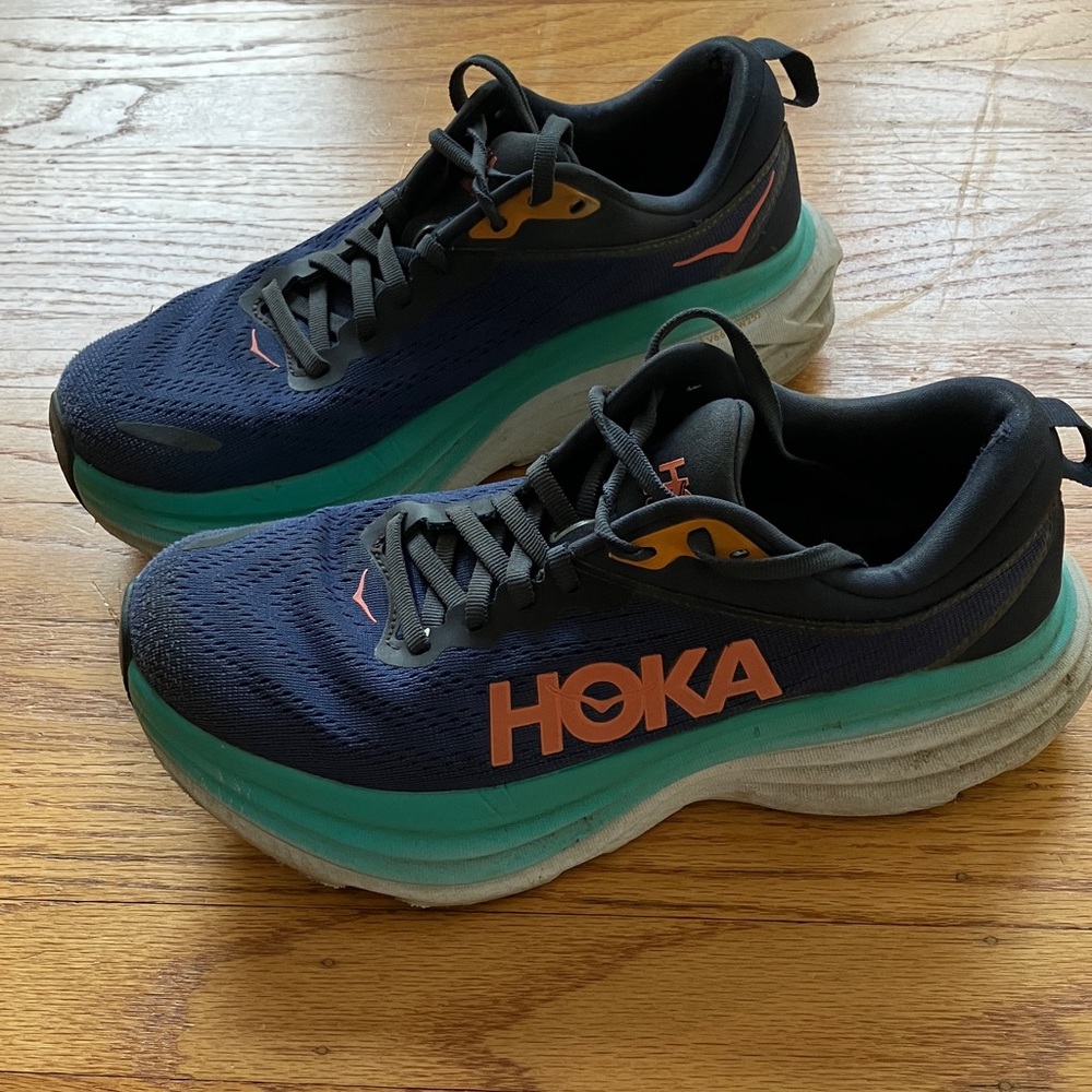 Hoka Bondi 8 women’s size 8B